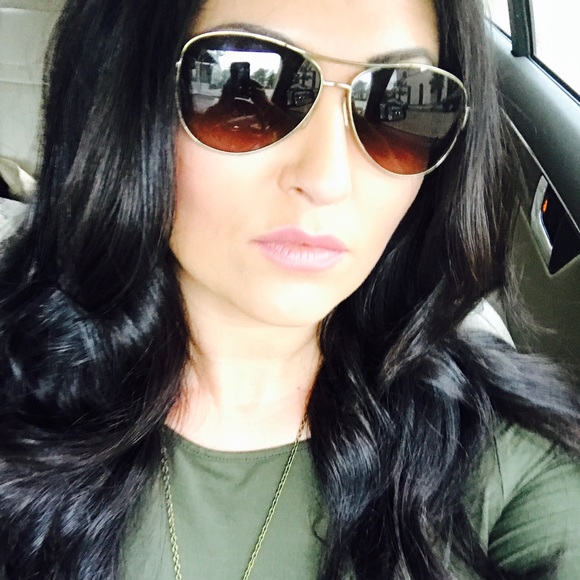 Meet your Posher, Taylor! - Picture 1 of 1